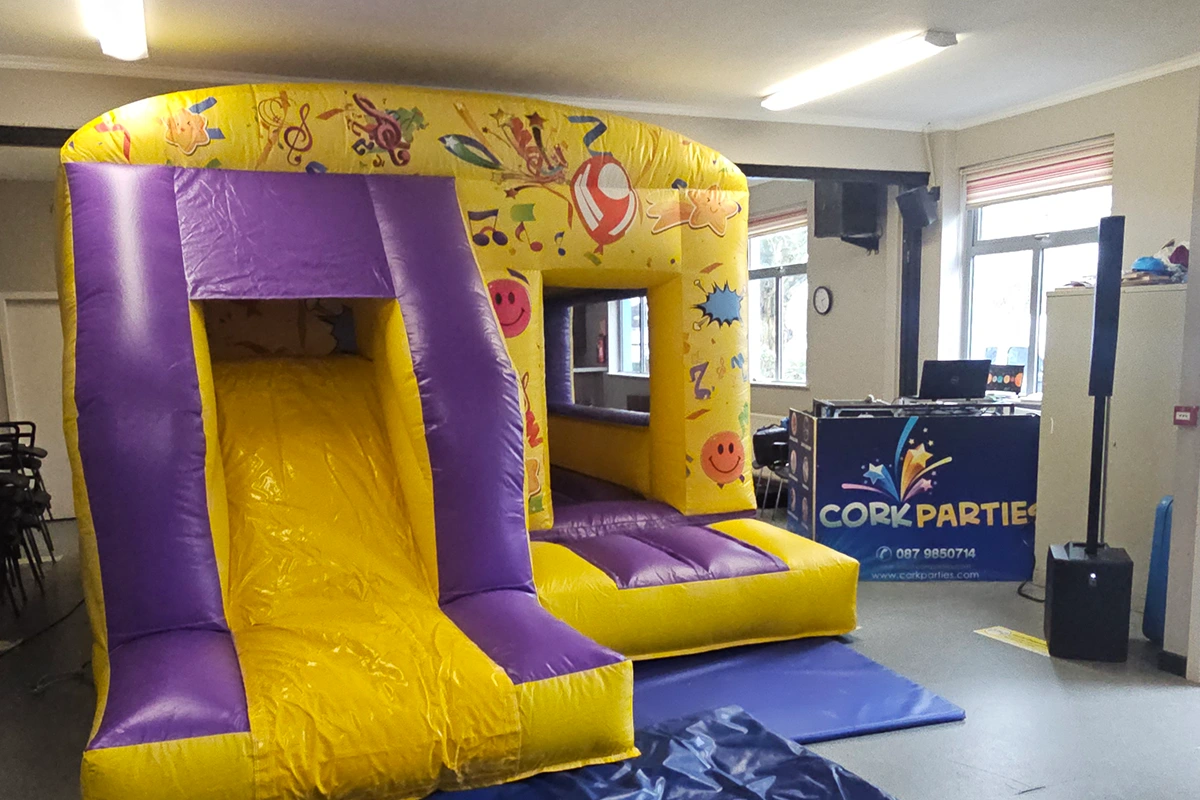 Kids Party Bandon DJ and Bouncy Castle
